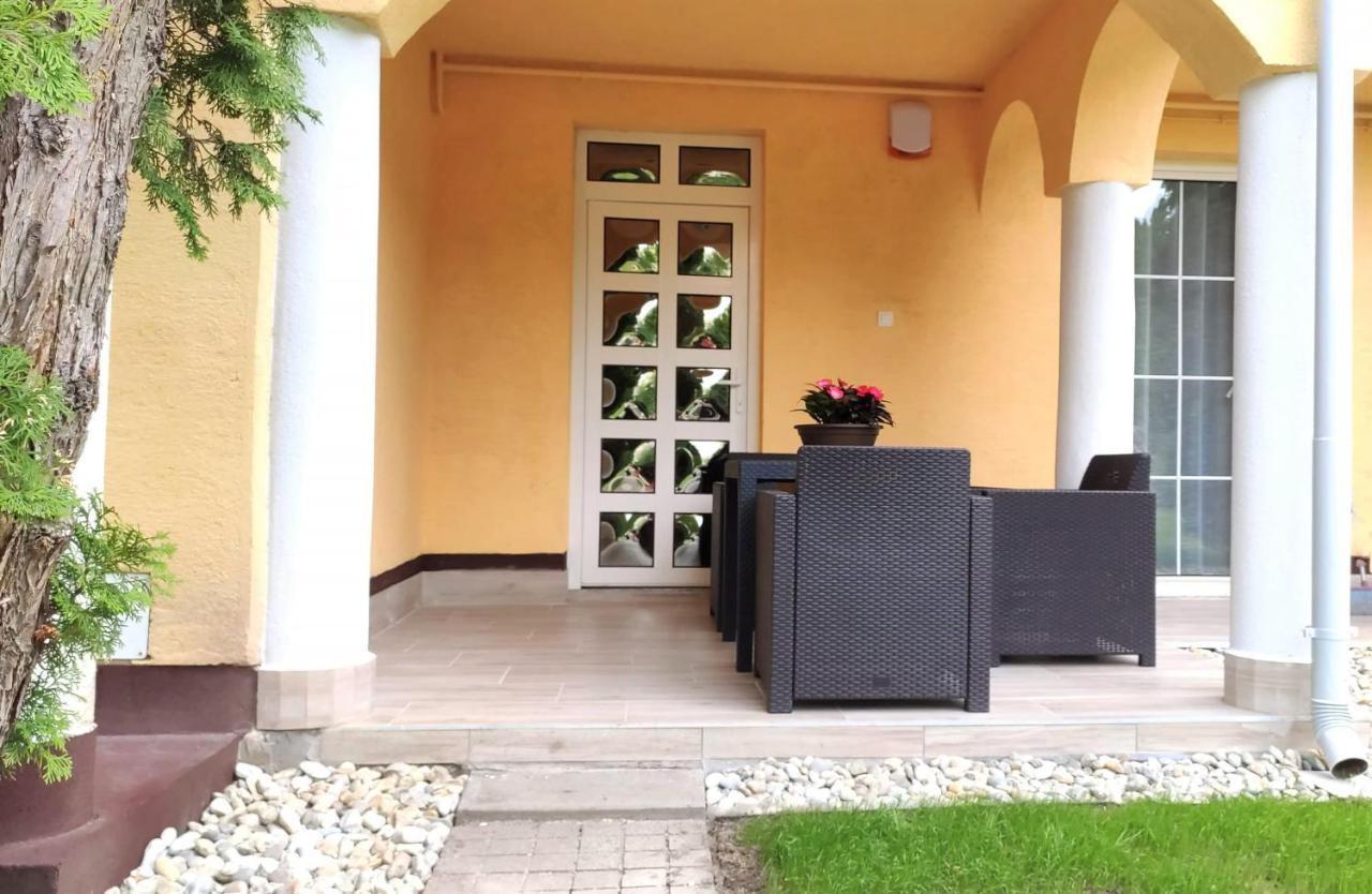 Helena Studio Apartman Siofok Exterior photo